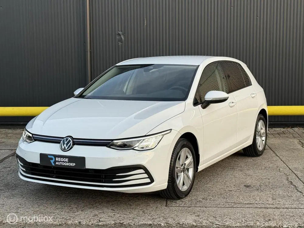 Volkswagen Golf 1.0 eTSI Life Business BTW | AUTOMAAT | uit 2023