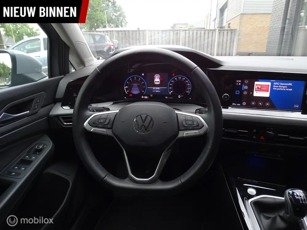 Volkswagen Golf 1.5 TSI Style | Camera | Ambient uit 2024, foto 10