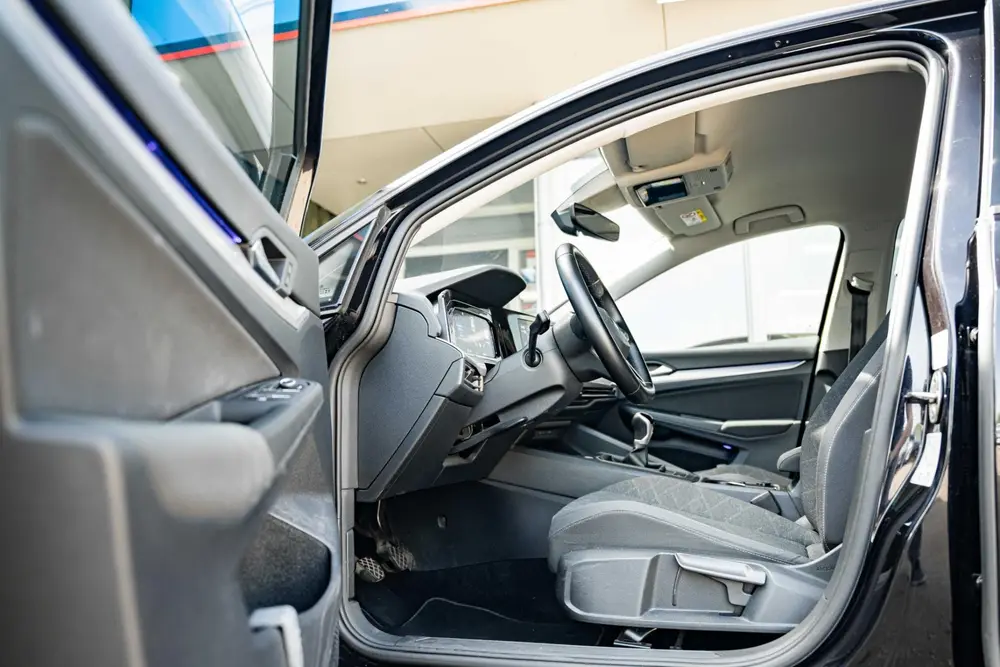 Volkswagen Golf 1.0 TSI Life uit 2022, foto 11