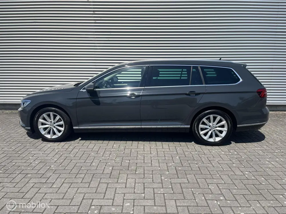 Volkswagen Passat Variant 1.5 TSI Highline uit 2019, foto 5