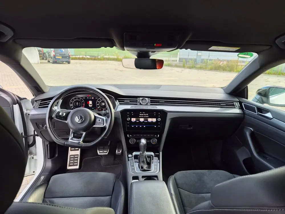 Volkswagen Arteon 2.0 TSI 190pk 7-DSG 2019 Wit uit 2019, foto 6