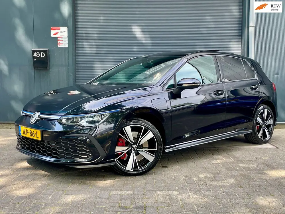 Volkswagen Golf 1.4 eHybrid GTE SOH 89.5% IQ LIGHT PANO CARP uit 2020