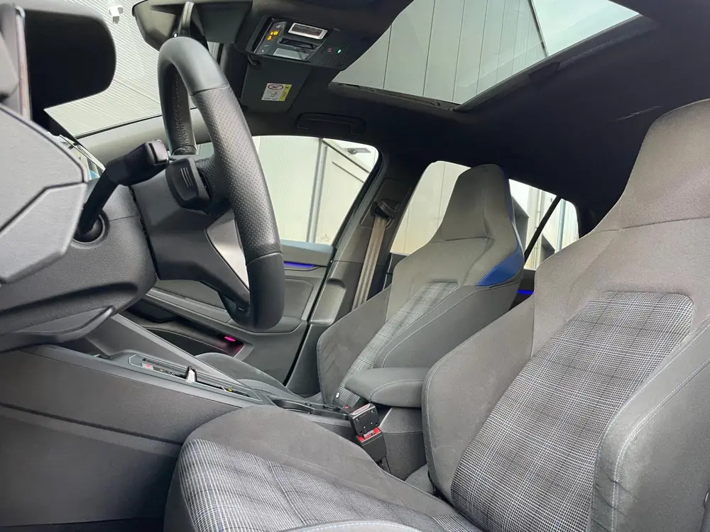 Volkswagen Golf 1.4 eHybrid GTE SOH 89.5% IQ LIGHT PANO CARP uit 2020, foto 11