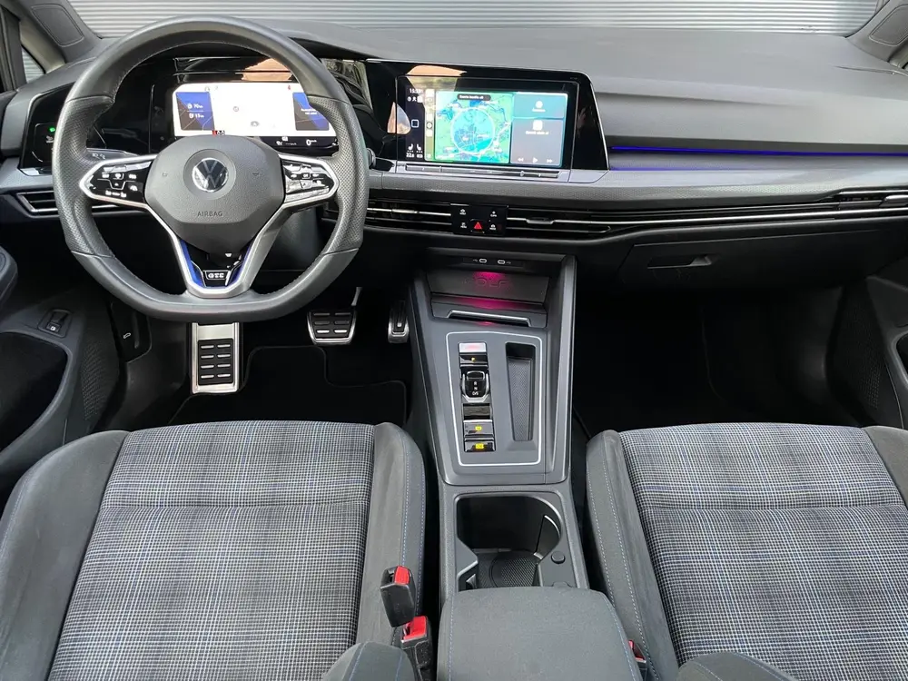 Volkswagen Golf 1.4 eHybrid GTE SOH 89.5% IQ LIGHT PANO CARP uit 2020, foto 4