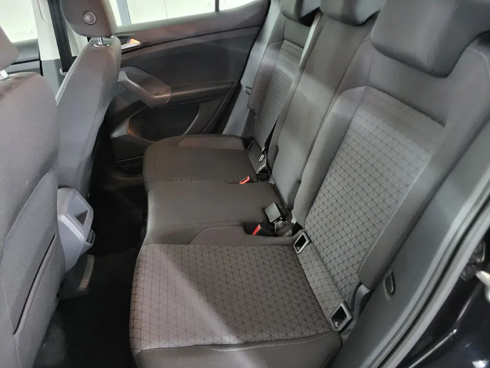 Volkswagen T-Cross 1.0 TSI Life Business uit 2020, foto 9