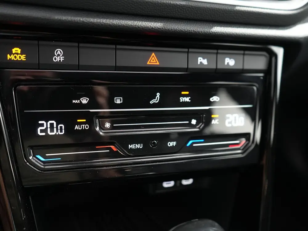 Volkswagen T-Roc 1.5 TSI R-Line Edition 2x R-line | Pano | A uit 2025, foto 12