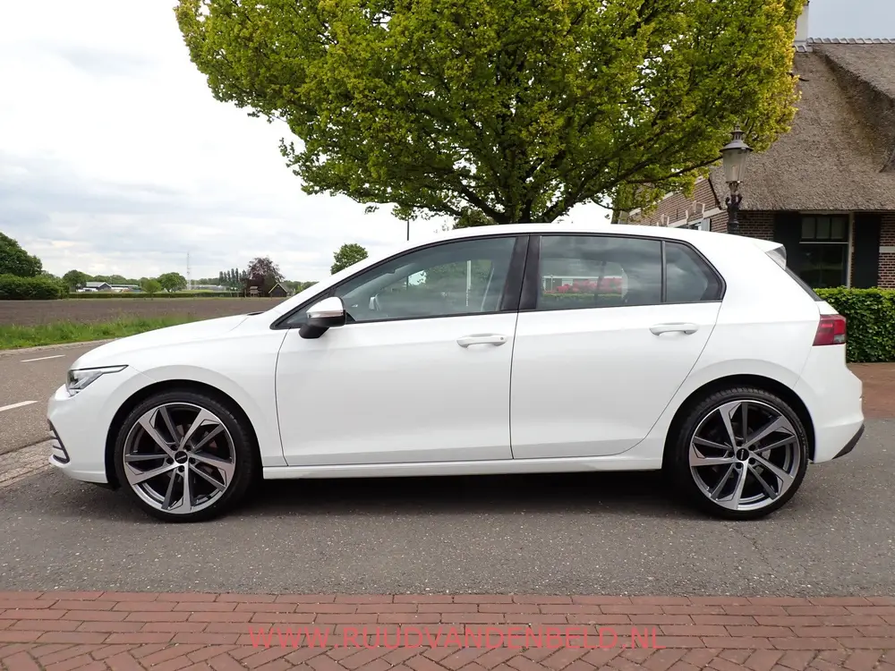 Volkswagen Golf 1.0TSI / ACC / CARPLAY / PDC / 19'' uit 2022, foto 6