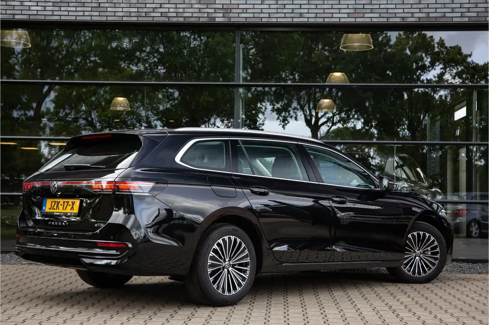 Volkswagen Passat Variant 1.5 eTSI Elegance Business , Adap. uit 2025, foto 2