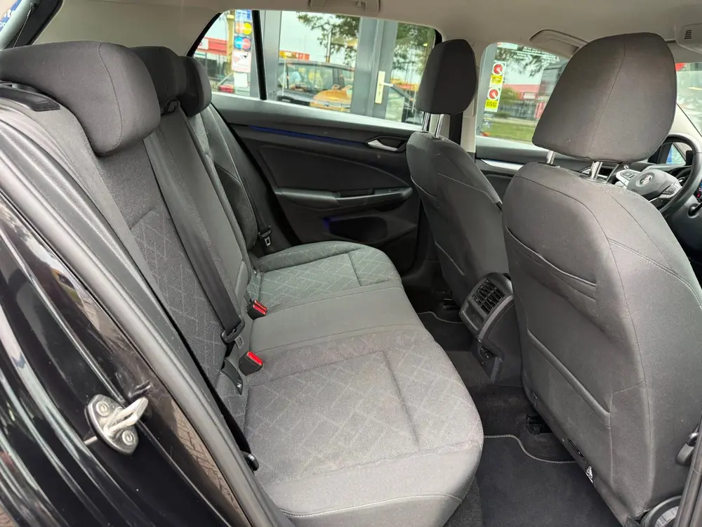 Volkswagen Golf 1.0 eTSI Life Business | Automaat | Apple Ca uit 2023, foto 12