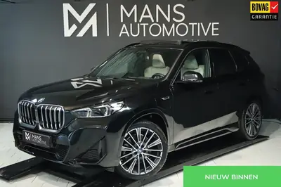 BMW X1 XDrive30e M Sport / PANO / HUD / MEMORY / H&K / 360 / uit 2022