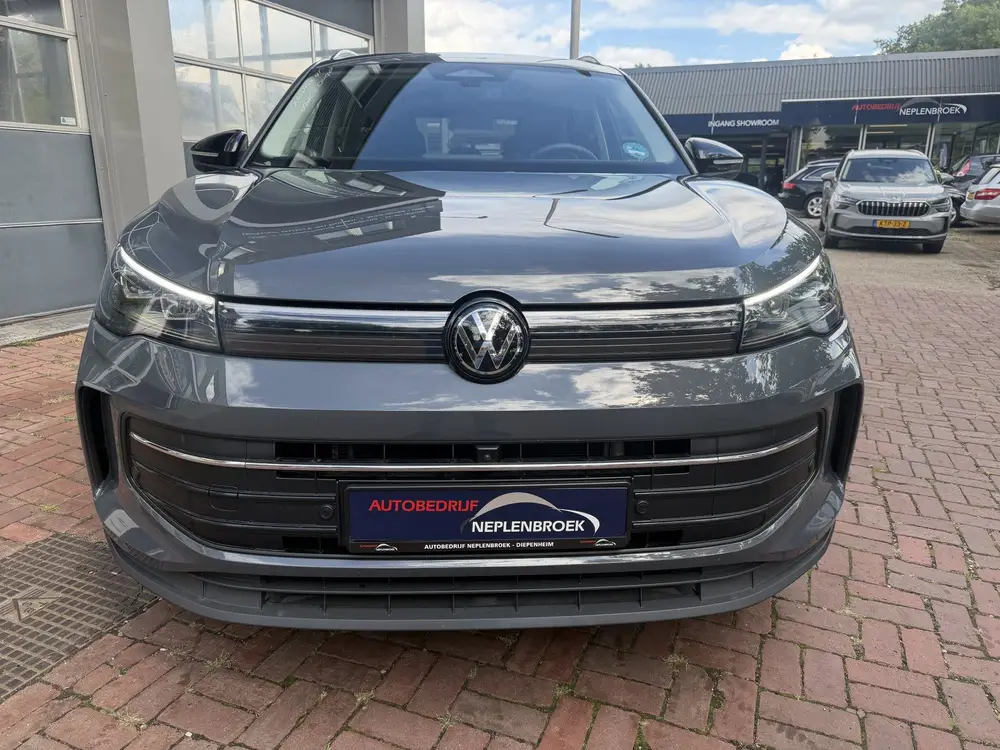 Volkswagen Tiguan 1.5 eTSI Life Edition | Automaat | Stoelve uit 2025, foto 5