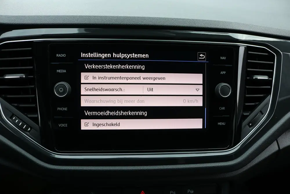 Volkswagen T-Roc 2.0 TSI 4Motion R-Line DSG 190PK (Panoramad uit 2019, foto 18