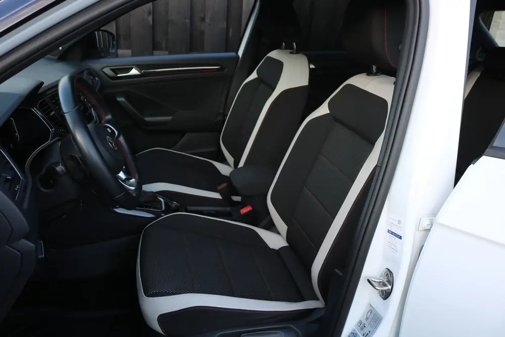 Volkswagen T-Roc 2.0 TSI 4Motion R-Line DSG 190PK (Panoramad uit 2019, foto 6