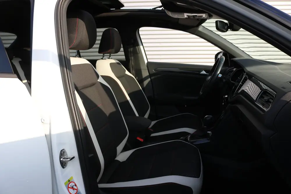 Volkswagen T-Roc 2.0 TSI 4Motion R-Line DSG 190PK (Panoramad uit 2019, foto 8