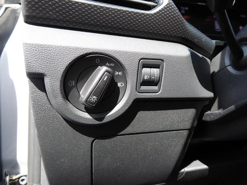 Volkswagen T-Cross 1.0 TSI Style uit 2023, foto 16