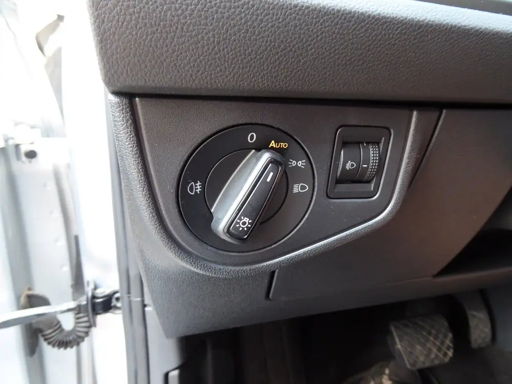 Volkswagen POLO 1.0 TSI Comfortline Business uit 2021, foto 16