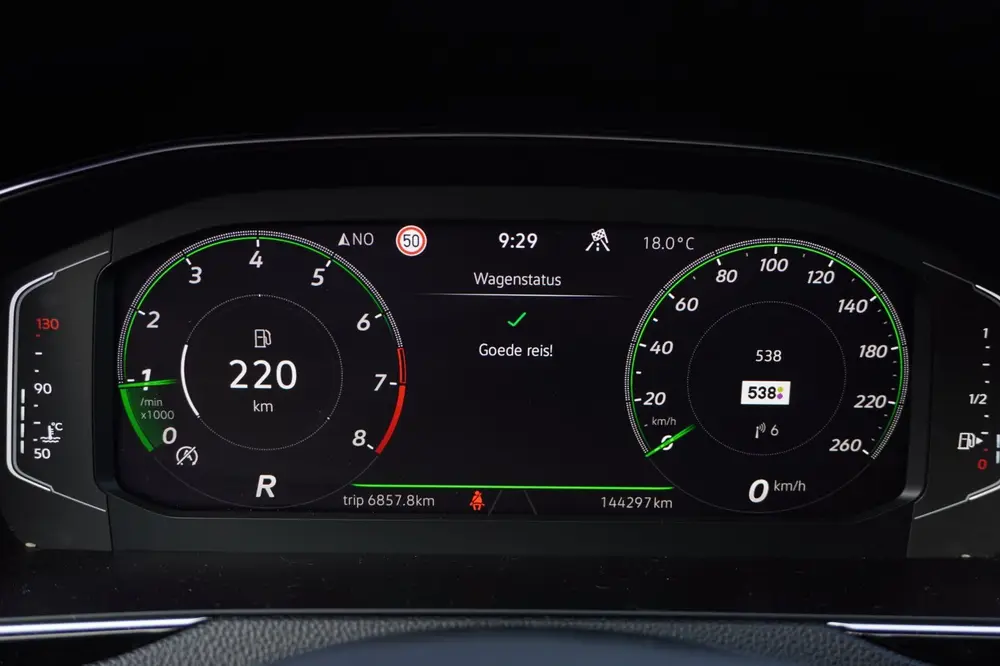 Volkswagen Passat Variant 1.5 TSI R-Line Business + Automaat uit 2020, foto 13