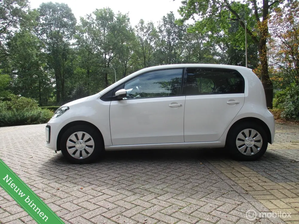 Volkswagen Up! 1.0 BMT move up! uit 2019, foto 2