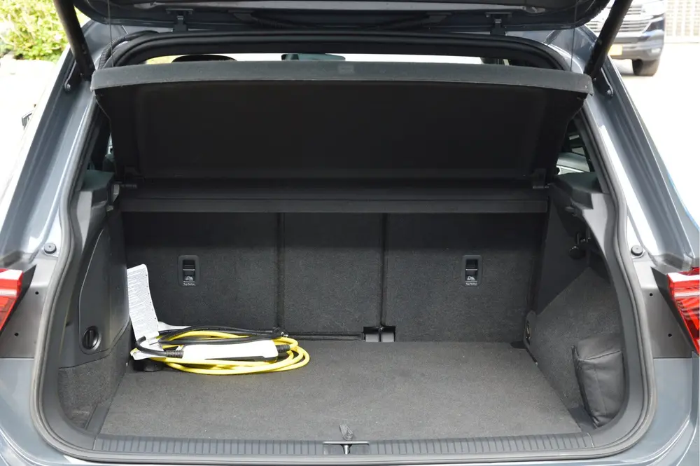 Volkswagen Tiguan 1.4 TSI eHybrid R-Line Business BLACK STYL uit 2021, foto 14