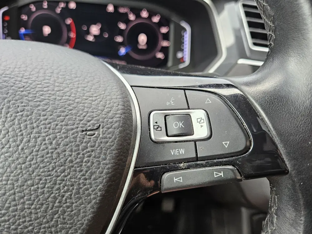 Volkswagen Tiguan 1.5 TSI ACT Highline R Line (bj 2019) uit 2019, foto 19
