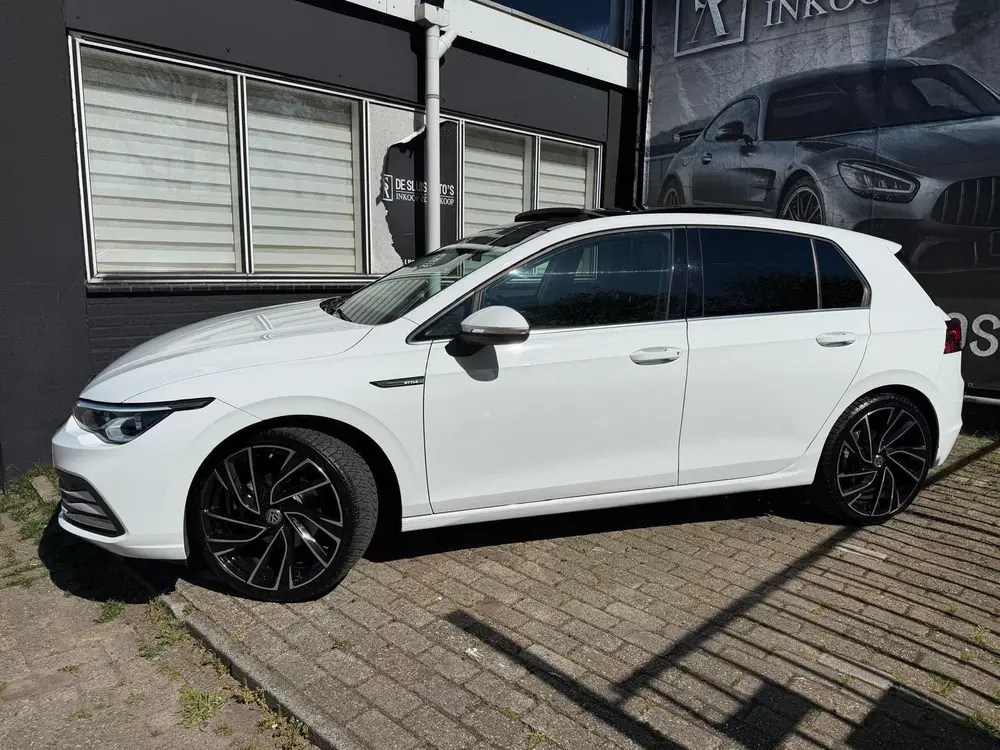 Volkswagen Golf 2.0 TDI Style Pano HUD uit 2020, foto 2