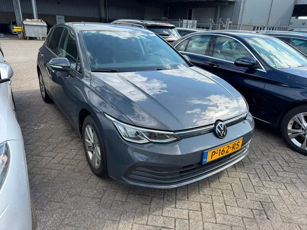 Volkswagen Golf 1.0 TSI Life uit 2022, foto 2