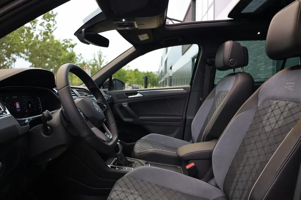 Volkswagen Tiguan 1.4 TSI eHybrid R-Line Business | BTW | PA uit 2023, foto 13