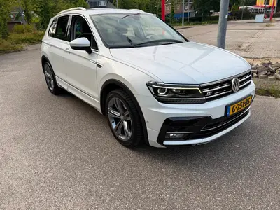 Volkswagen Tiguan 1.5 TSI ACT Highline Business R EXPORT PRI uit 2019