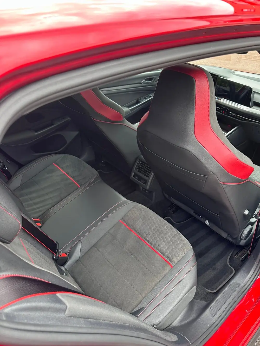 Volkswagen Golf GTI 2.0 TSI 245pk 7-DSG 2020 Rood uit 2020, foto 5