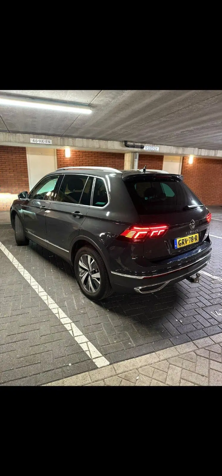 Volkswagen Tiguan 1.4 TSI Ehybrid 2021 Grijs 155000 km uit 2021, foto 3