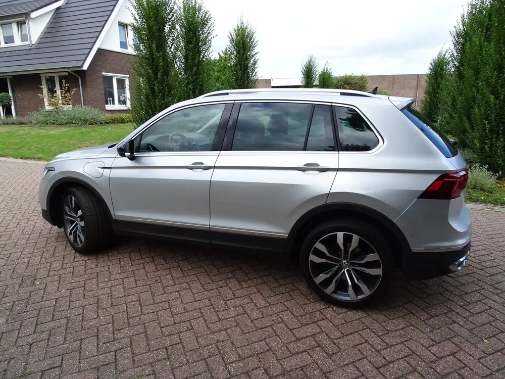 Volkswagen Tiguan 1.4 TSI eHybrid R-Line Business+ uit 2023, foto 10