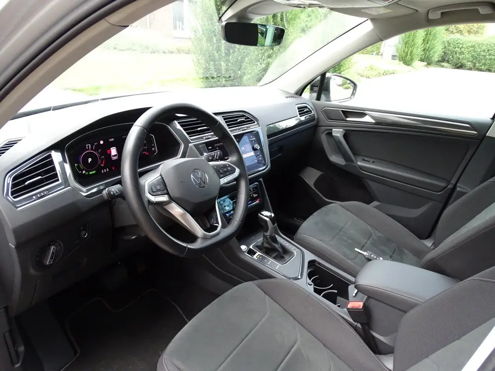 Volkswagen Tiguan 1.4 TSI eHybrid R-Line Business+ uit 2023, foto 11