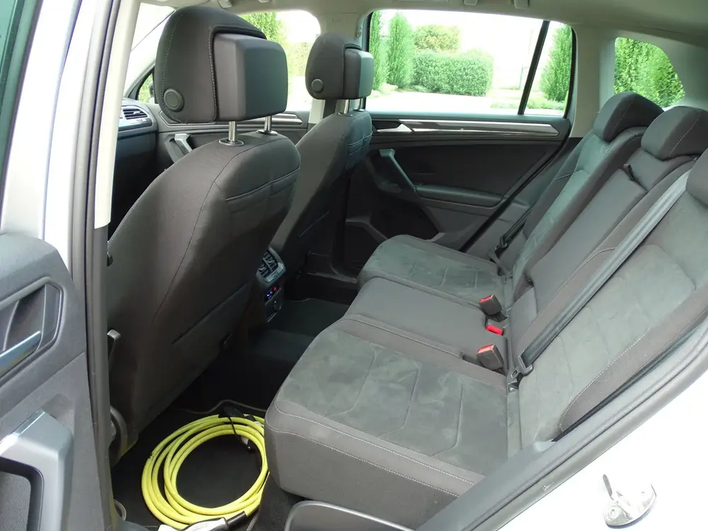 Volkswagen Tiguan 1.4 TSI eHybrid R-Line Business+ uit 2023, foto 13