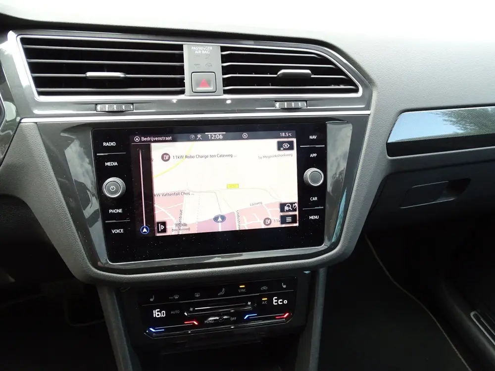 Volkswagen Tiguan 1.4 TSI eHybrid R-Line Business+ uit 2023, foto 19