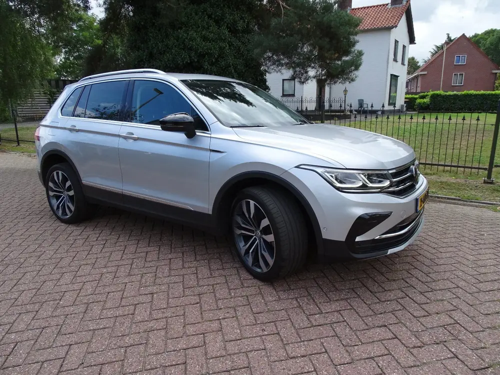 Volkswagen Tiguan 1.4 TSI eHybrid R-Line Business+ uit 2023, foto 5