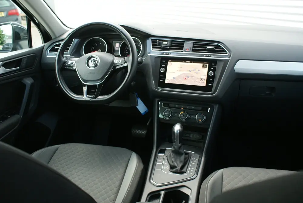 Volkswagen Tiguan 1.5 TSI ACT Comfortline | ACC | Automaat | uit 2019, foto 19