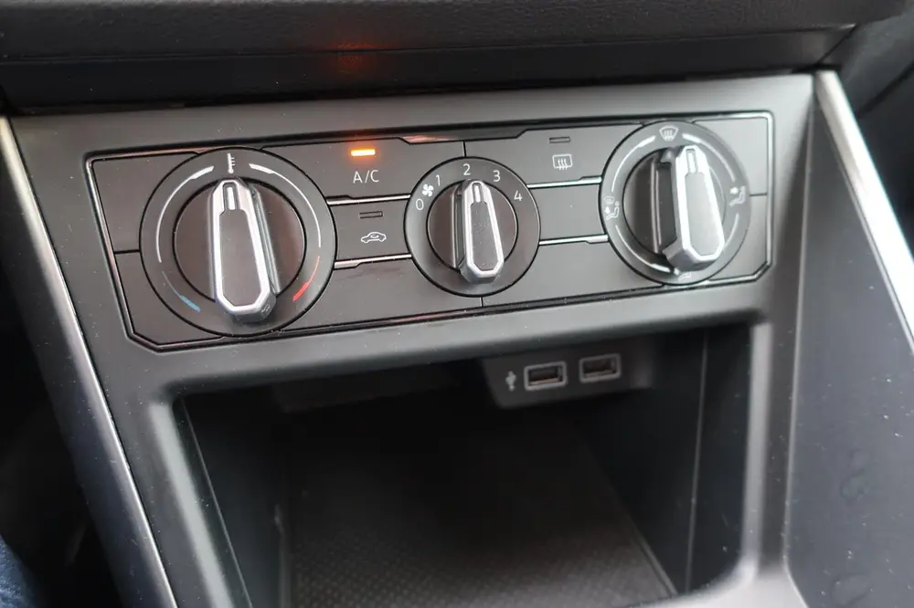 Volkswagen Polo 1.6 TDI Comfortline 1e EIG_LED_NAVI_ADAP-CRU uit 2019, foto 15
