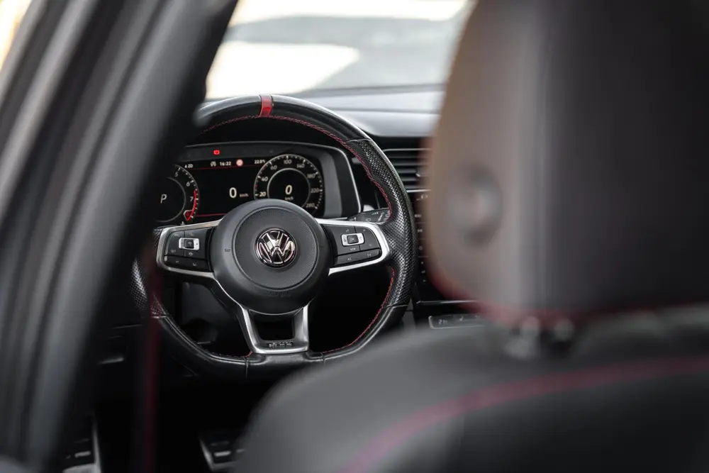Volkswagen Golf 2.0 TSI GTI TCR Pano Akra Leder DCC uit 2020, foto 19