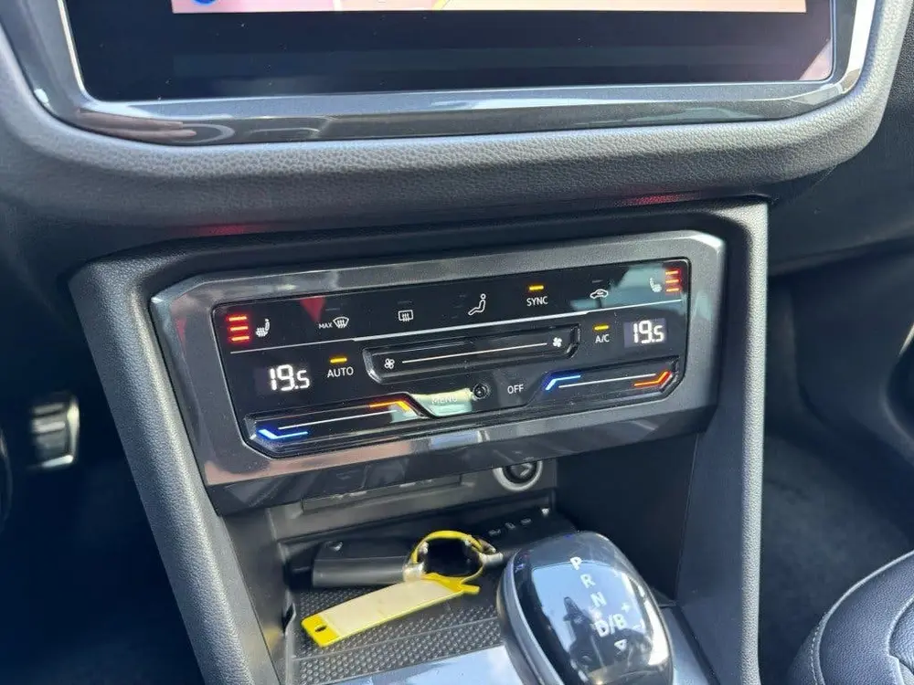 Volkswagen TIGUAN 1.4TSI eHybrid 245PK R-Line Pano 360Camera uit 2021, foto 15