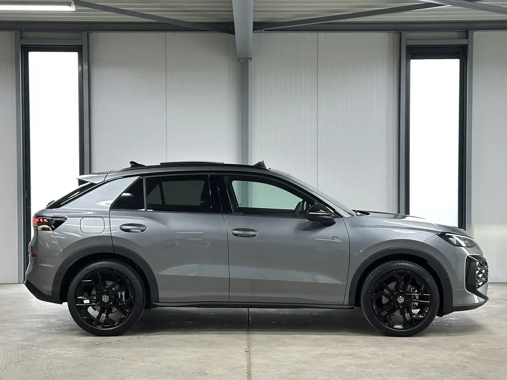 Volkswagen T-Roc 1.5 eTsi R-Line First Edition | Trekhaak | uit 2026, foto 6