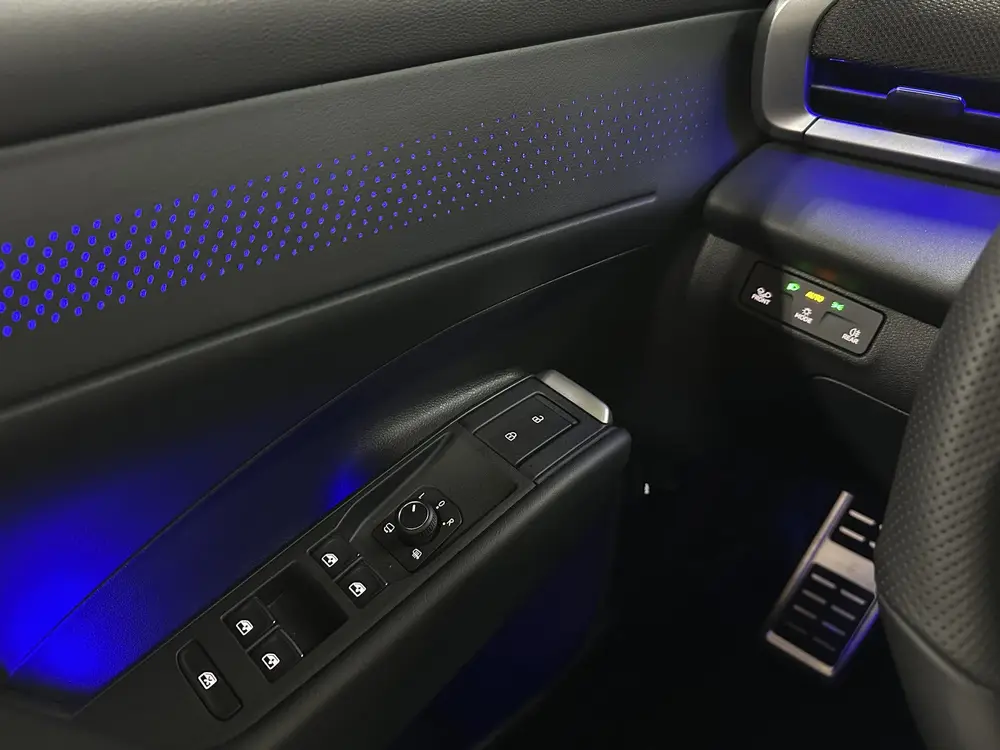 Volkswagen T-Roc 1.5 eTsi R-Line First Edition | Trekhaak | uit 2026, foto 13