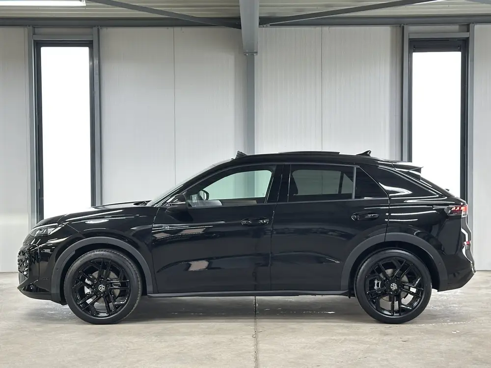 Volkswagen T-Roc 1.5 eTsi R-Line First Edition | Trekhaak | uit 2026, foto 4