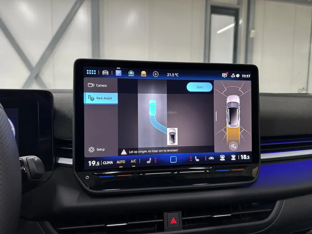 Volkswagen T-Roc 1.5 eTsi R-Line First Edition | Trekhaak | uit 2026, foto 16