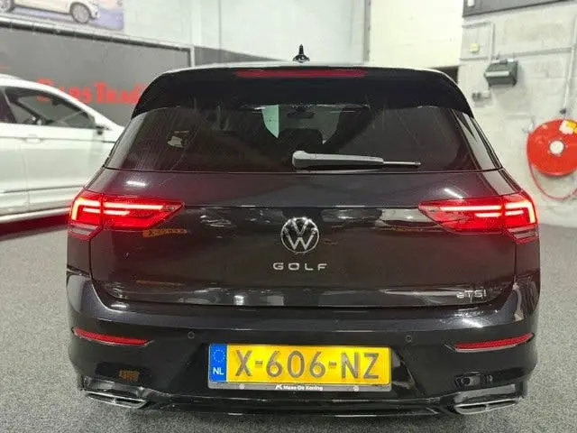 Volkswagen Golf 1.5 eTSI R-Line uit 2024, foto 11