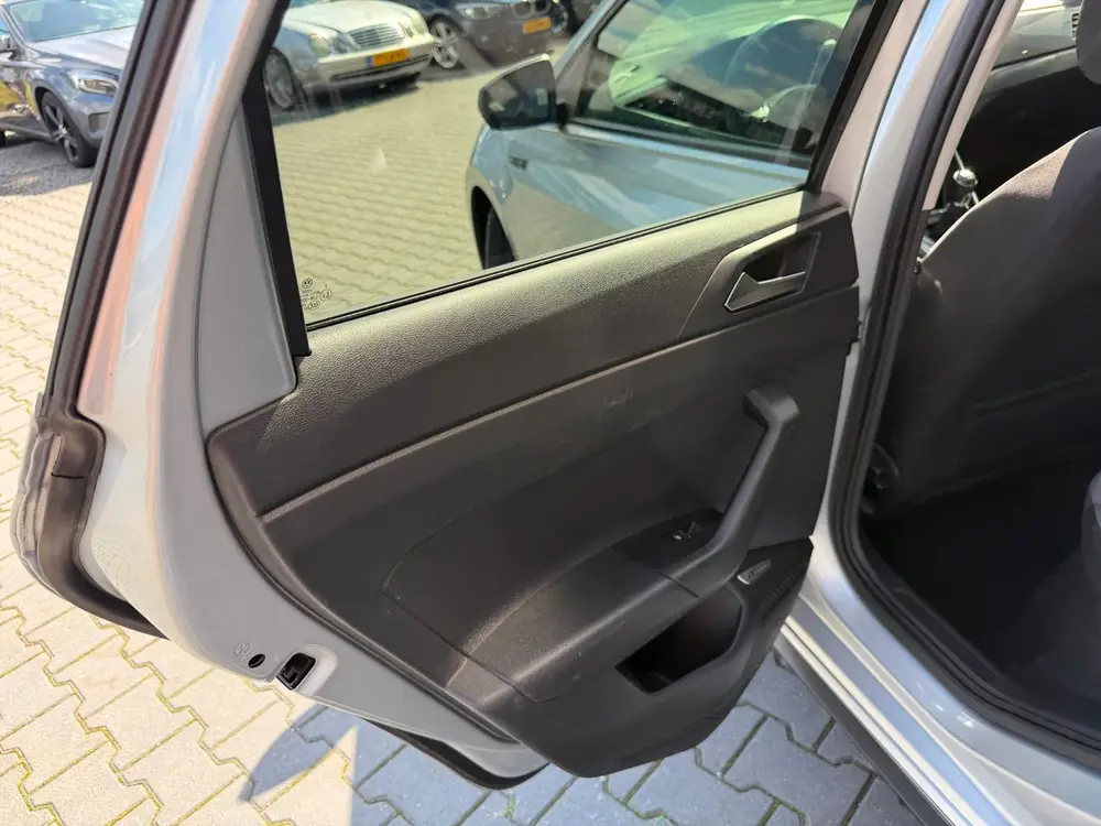 Volkswagen Polo 1.0 TSI Highline Business R uit 2020, foto 14