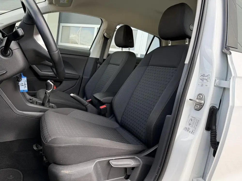 Volkswagen T-Cross 1.0 TSI Life | LED | CarPlay | Adaptive C uit 2023, foto 4