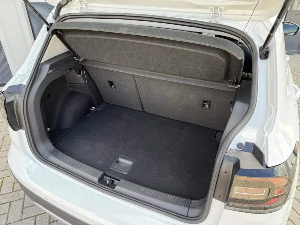 Volkswagen T-Cross 1.0 TSI Life | LED | CarPlay | Adaptive C uit 2023, foto 6