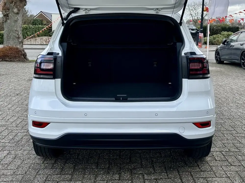 Volkswagen T-Cross 1.0 TSI R-Line 110PK DSG Automaat Camera uit 2022, foto 15