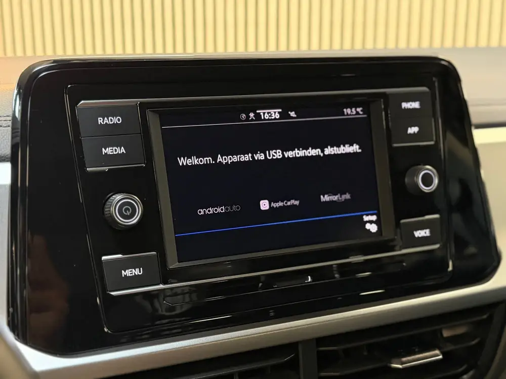 Volkswagen T-Roc 1.5 TSI Life AUTOMAAT|LED|DEALER ONDERHOUDE uit 2023, foto 18