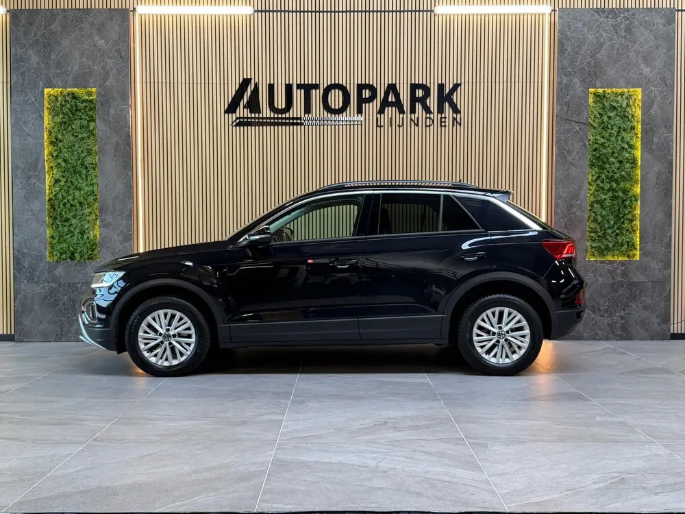 Volkswagen T-Roc 1.5 TSI Life AUTOMAAT|LED|DEALER ONDERHOUDE uit 2023, foto 2